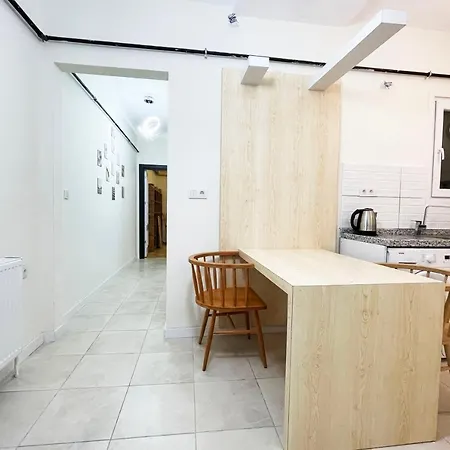 Beautiful 2br And 2toilet Balcony Near Hilton #4 Apartment *