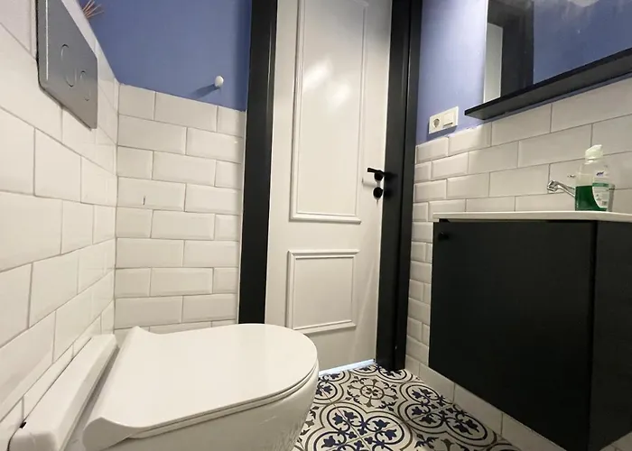 Apartment Beautiful 2br And 2toilet Balcony Near Hilton #4 *