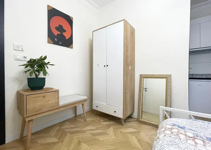 Beautiful 2br And 2toilet Balcony Near Hilton #4