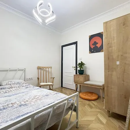 Beautiful 2br And 2toilet Balcony Near Hilton #4 公寓 *